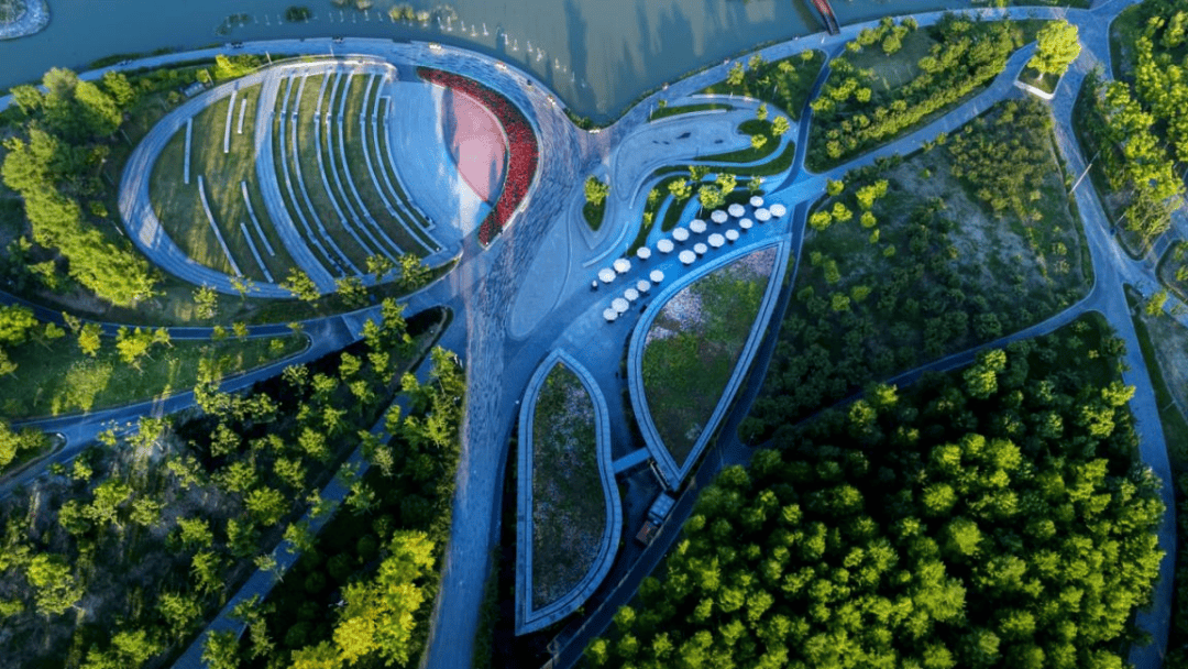 中心 - 環(huán)境戶型價格地址樓盤詳情配套電話交房時間配套電話交房時間AG真人平臺金隅·公園東序(售樓處) 首頁 - 金隅·公園東序銷售(圖11)